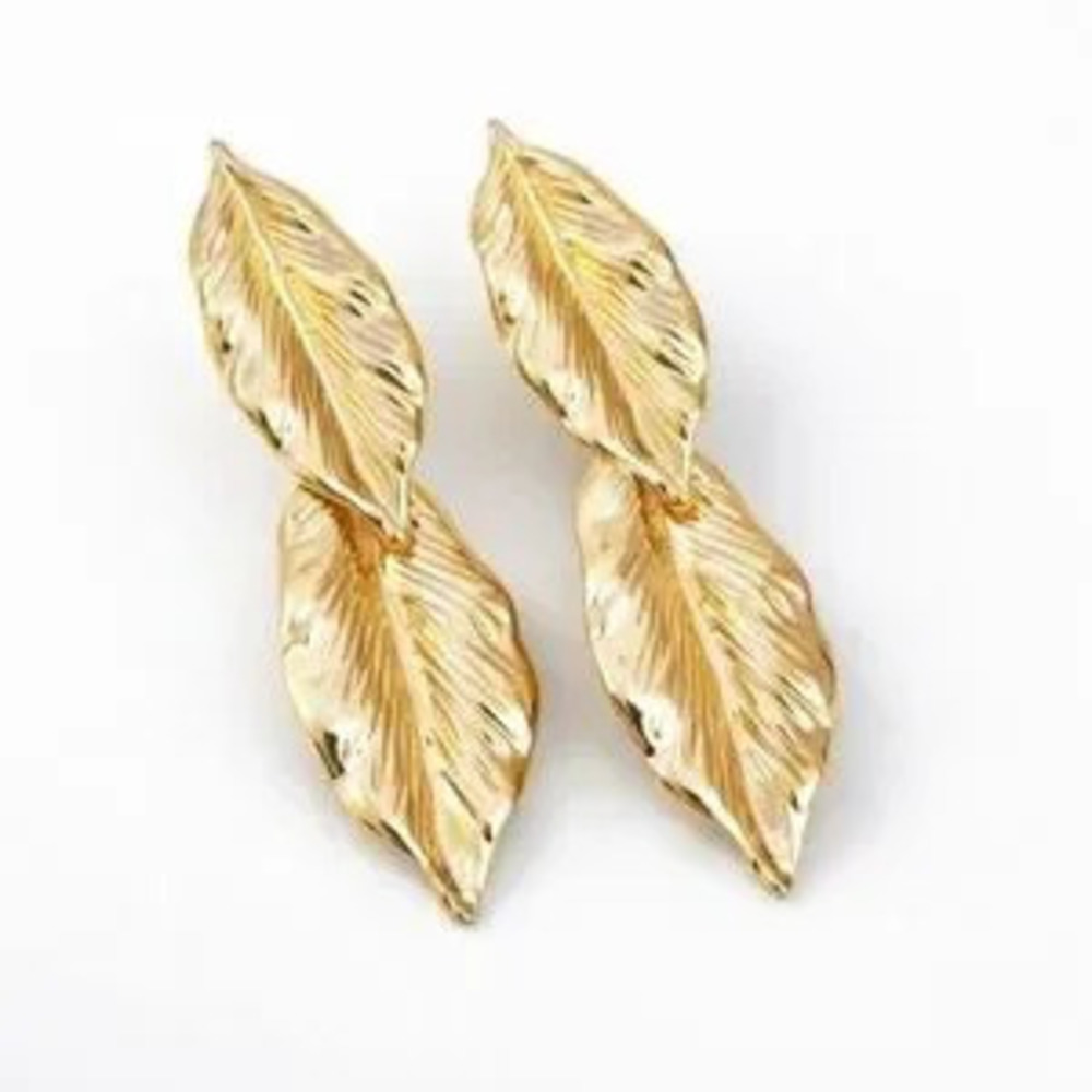 Gold Leaf Drop Earrings (7716)